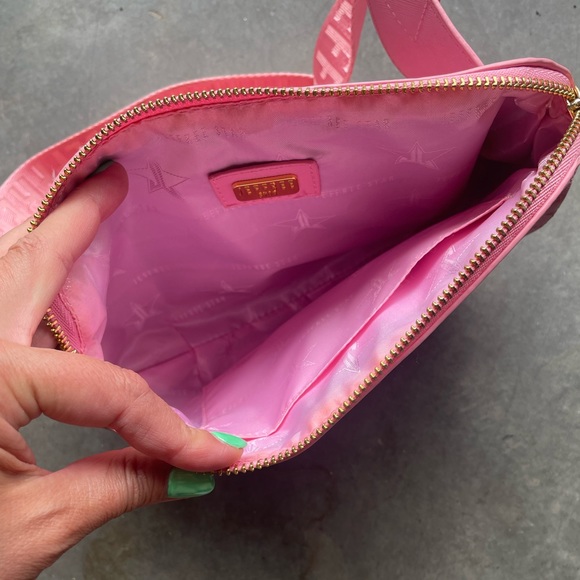 JEFFREE STAR | Baby Pink Cross Body Bag - Picture 3 of 5